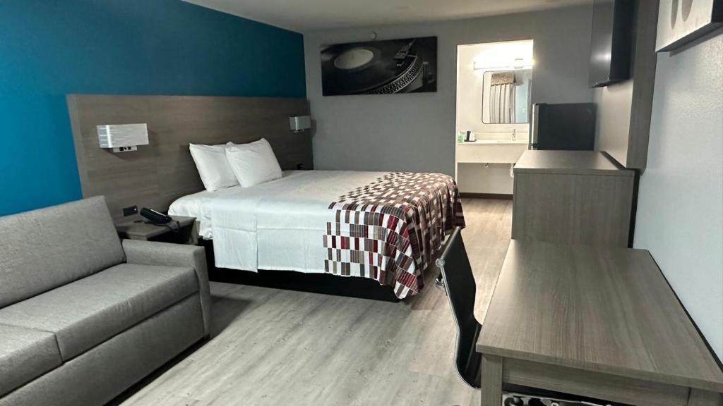 Camden Country Inn의 고급스러운 로비나 객실 사진