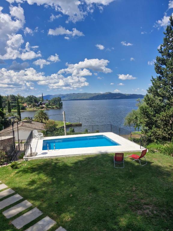 Casa con hermosa vista al lago - 4