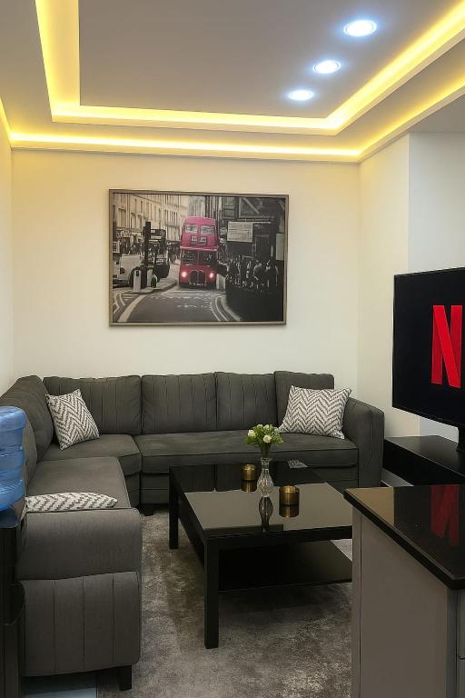 شقة كبيرة جديدة وعصرية, Ammán