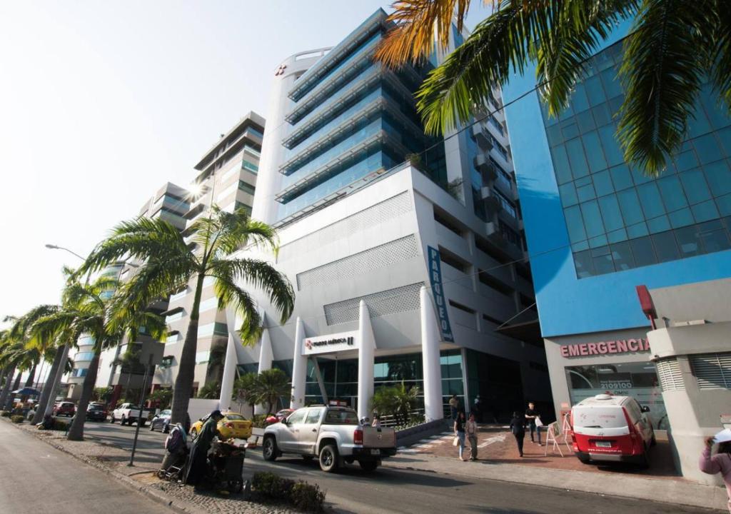 Suites empresariales cerca de Omni Hospital, Solaris , Mall del Sol, Guayaquil - 1