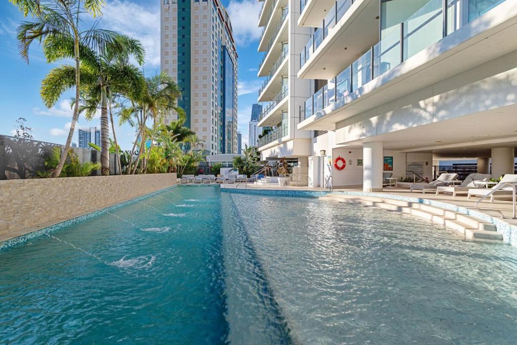 スイミングプール