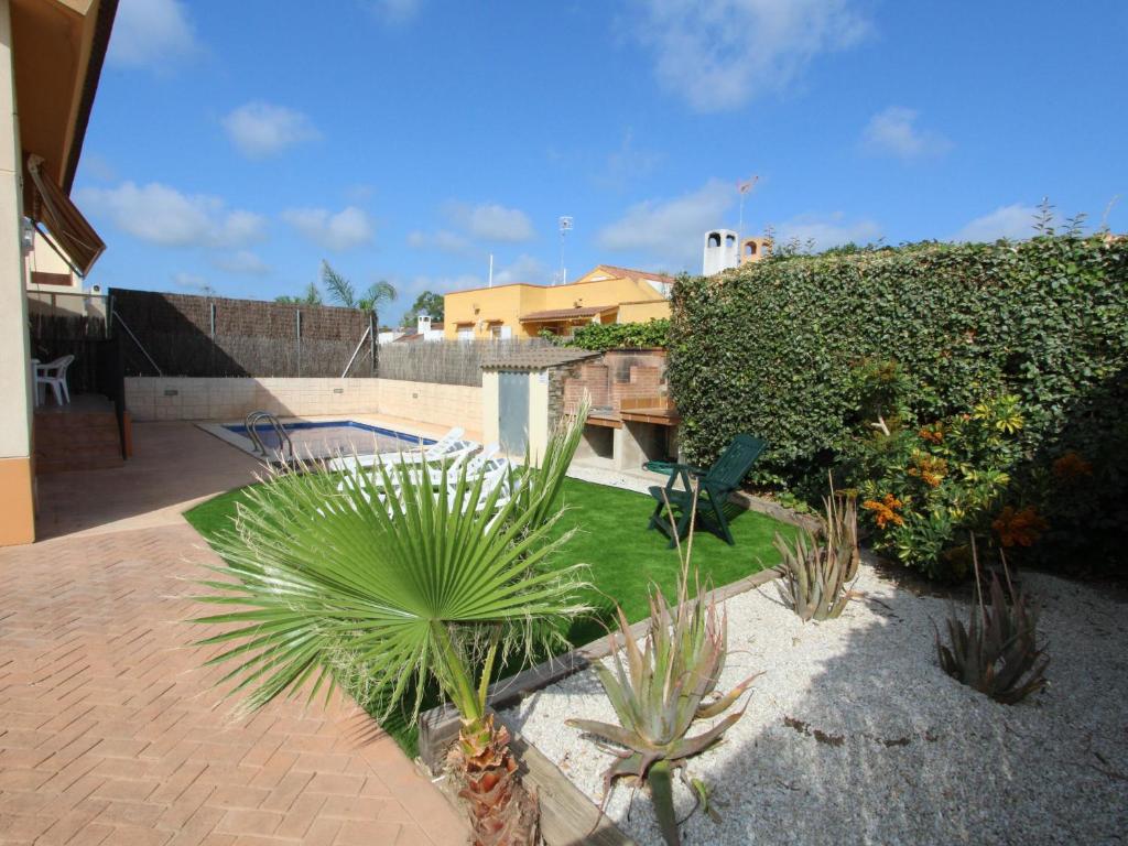 Casa con Piscina Privada y Se Admiten Mascotas - ES-184-67 - 2