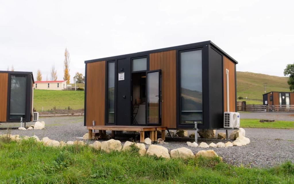 Weka Pass Cottages 1 by Tiny Away, Waikari