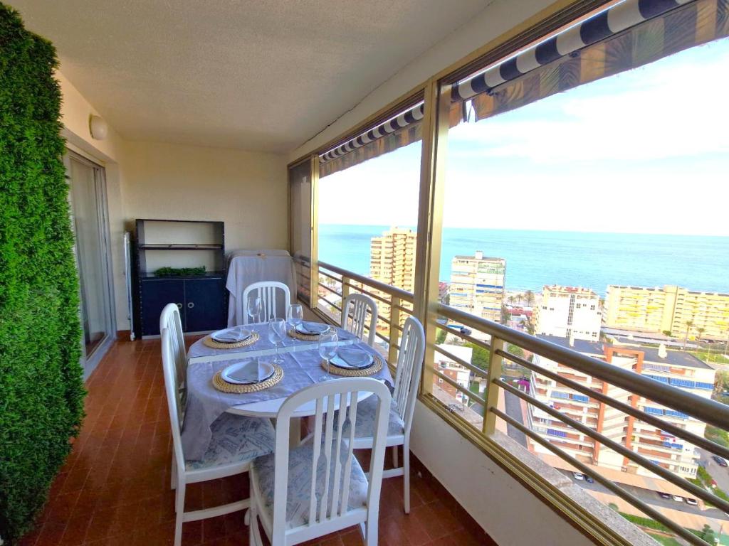 1 min a pie Playa San Juan - Increíbles vistas al mar - 2 habs - Gran terraza - Urbanización con piscina padel y tenis, Alicante