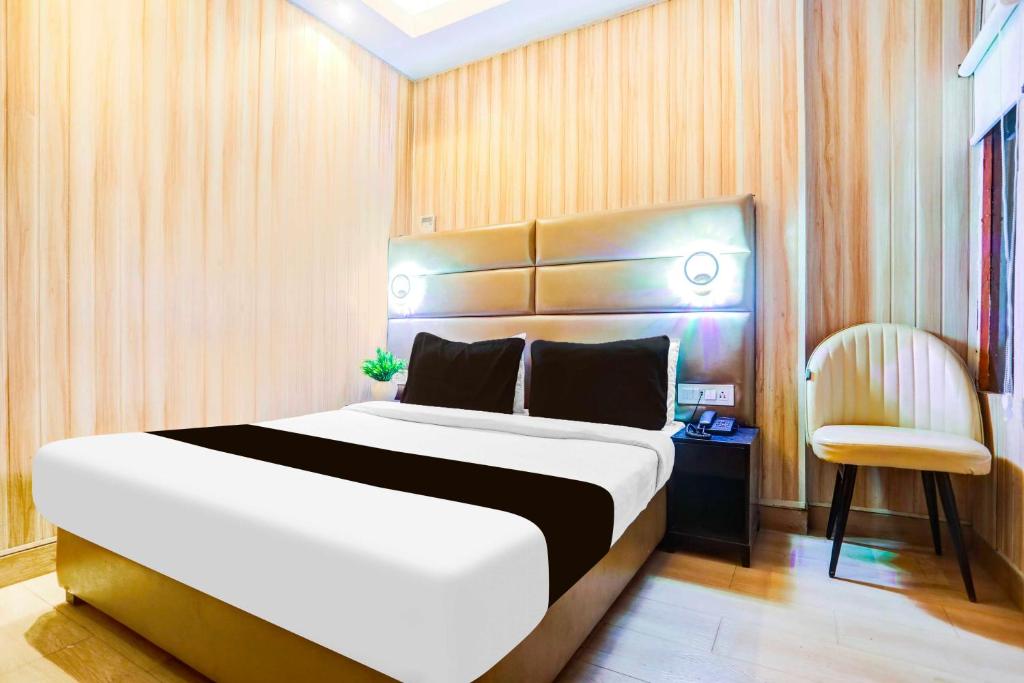 Collection O Vivekanand Marg, Prayagraj