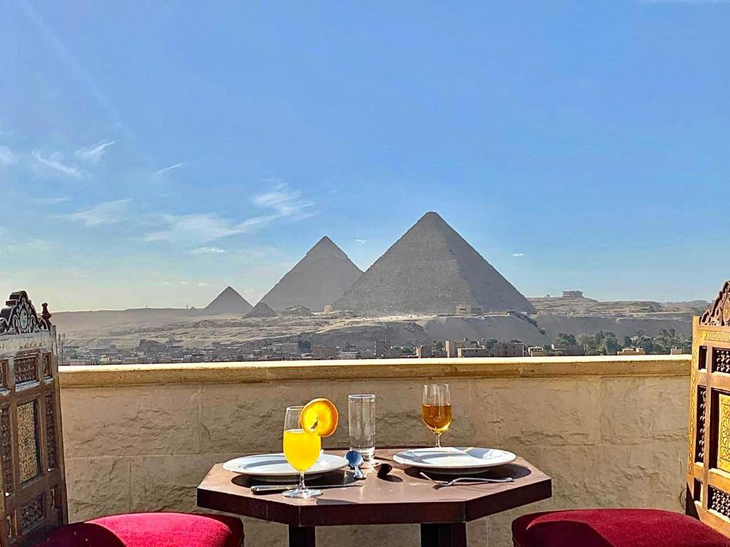 PYRAMIDS TOWER Inn, Káhira