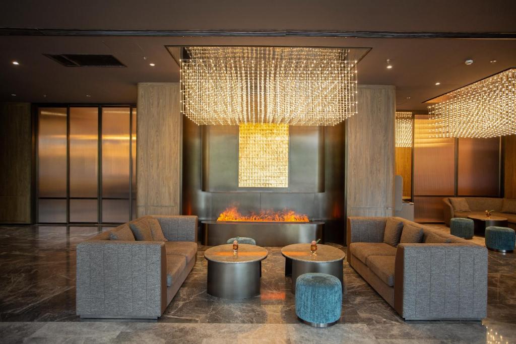 フロント・ロビー