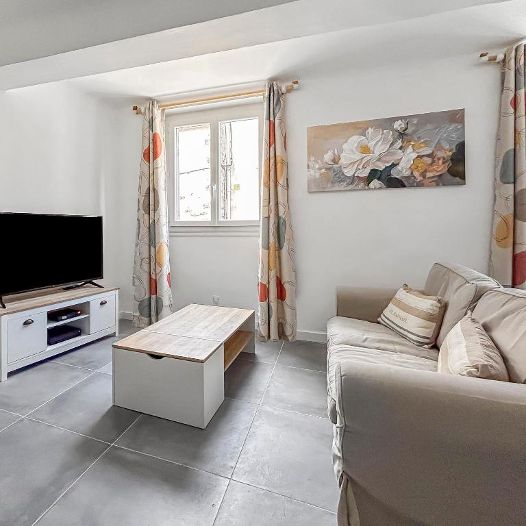 Appartement cosy et lumineux au cœur de Cogolin - 1