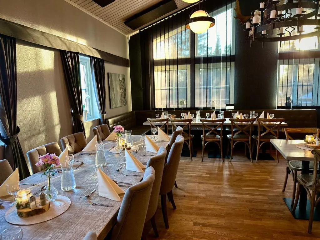 Big River Camp Hotel & Spa，位于Föllinge的酒店