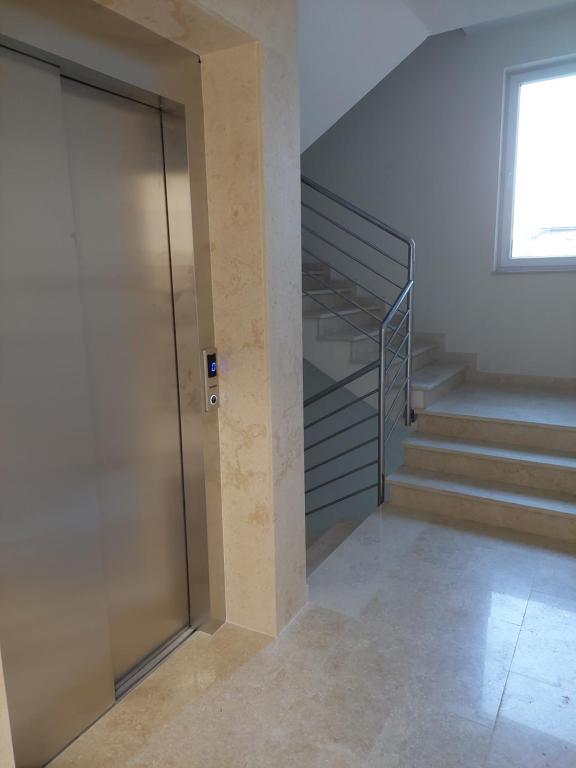 Sunrise Apartments - 5