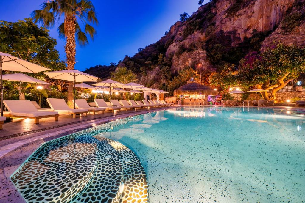 Ata Lagoon Beach Hotel — Swimming pool in Ölüdeniz, Mugla