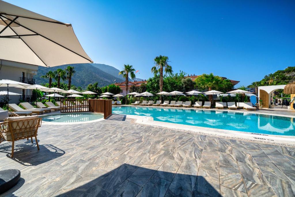 Ata Lagoon Beach Hotel — Swimming pool in Ölüdeniz, Mugla