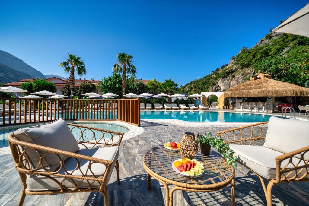 Ata Lagoon Beach Hotel — Swimming pool in Ölüdeniz, Mugla