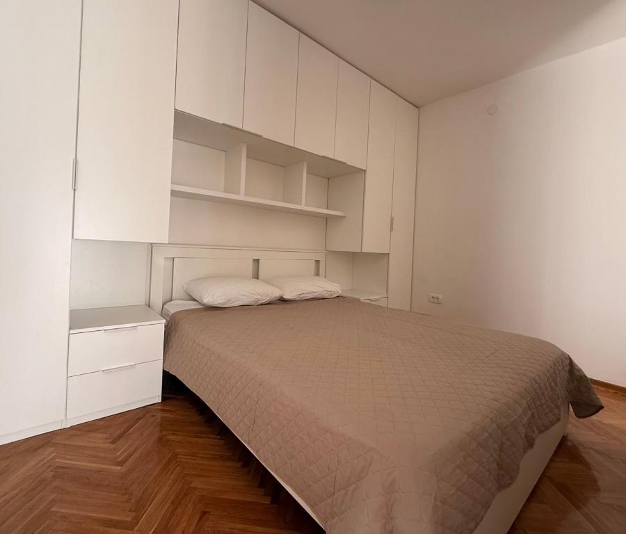 Itana by the sea - 4