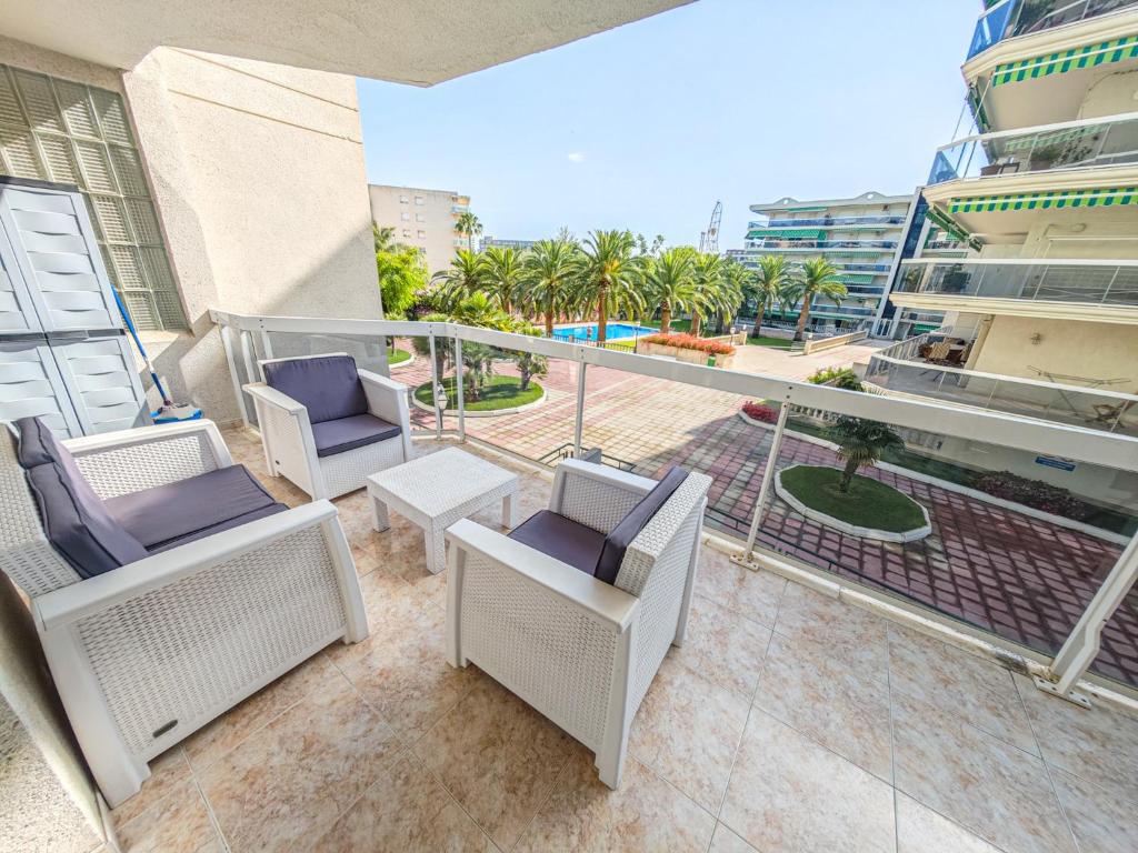 LITORAL COSTA DORADA - LIVING PARK Only families - 3