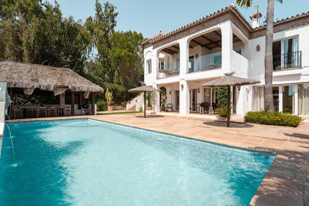 Villa Los Olivos Boho Style Pool Tranquile, Marbella
