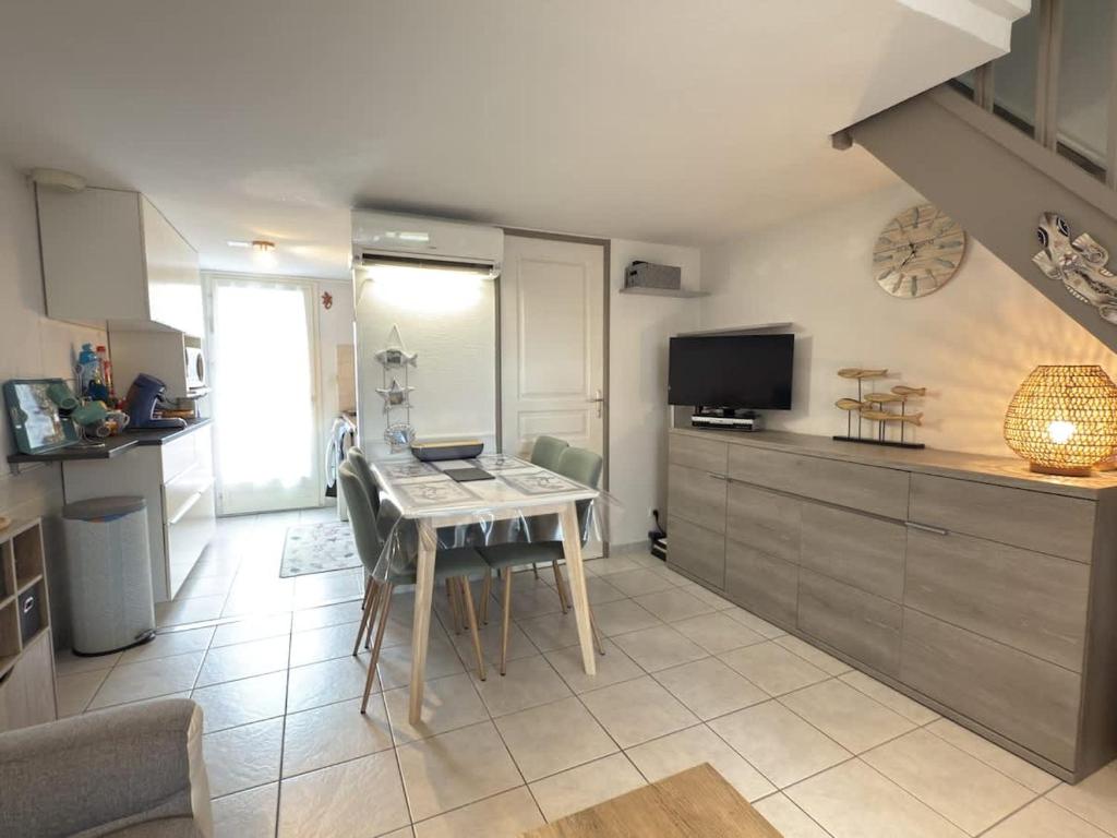 Petite maison avec jardin & piscine partagee - 2