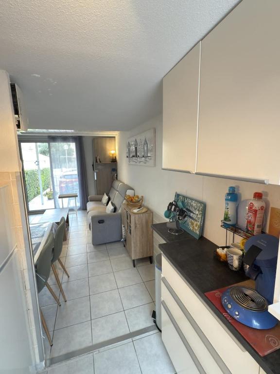 Petite maison avec jardin & piscine partagee - 3