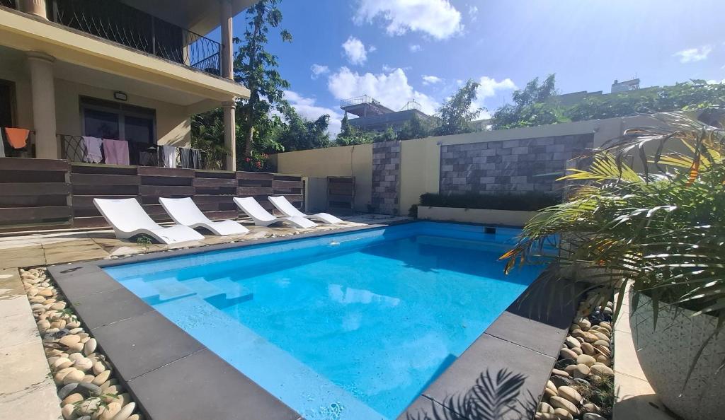 Studio with shared pool - Close beach, Grand Bay