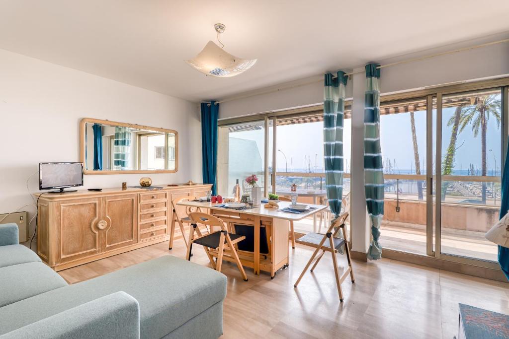 Port & Pool Hideaway - Happy Rentals - 2
