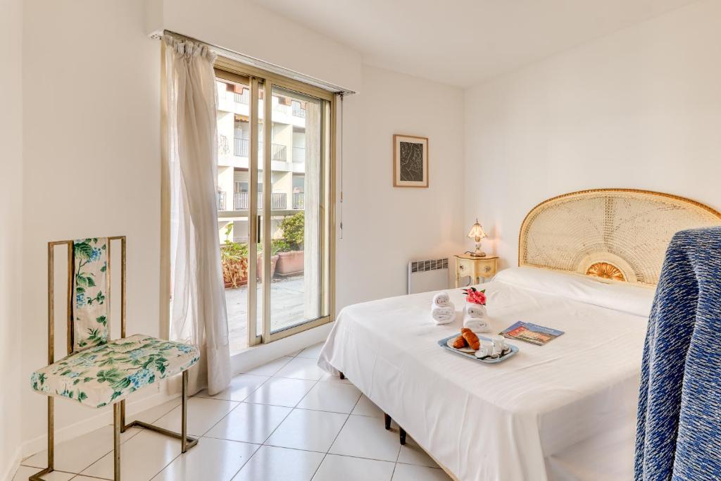 Port & Pool Hideaway - Happy Rentals - 5