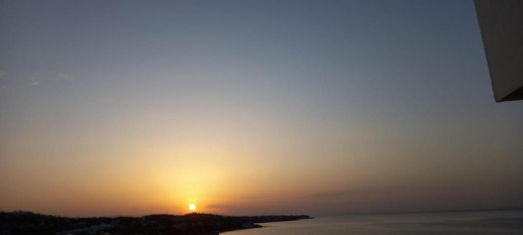 Beach Front La Cala Penthouse studio Apartment - 5