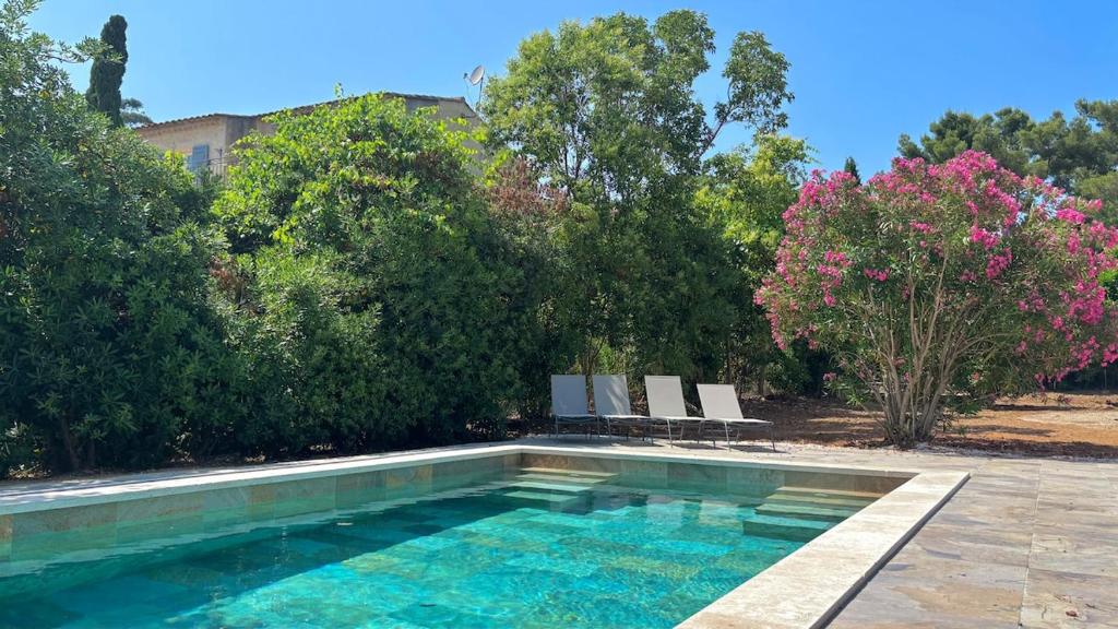 Les Orangers - Villa Piscine 4 Chambres - 1