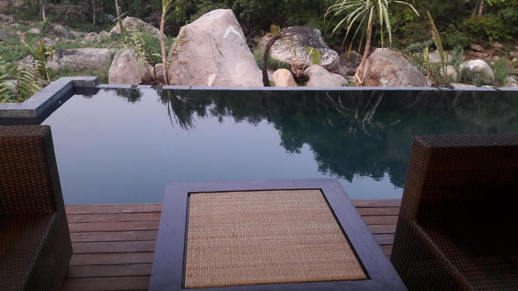 スイミングプール