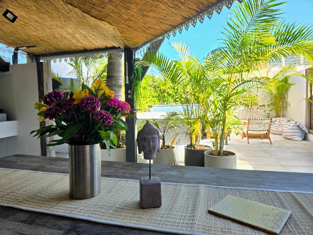 L'échappée Tropicale -- L'Echappée ZEN -- SPA, ambiance zen et confort, à 5min de la plage, Étang-Salé les Bains