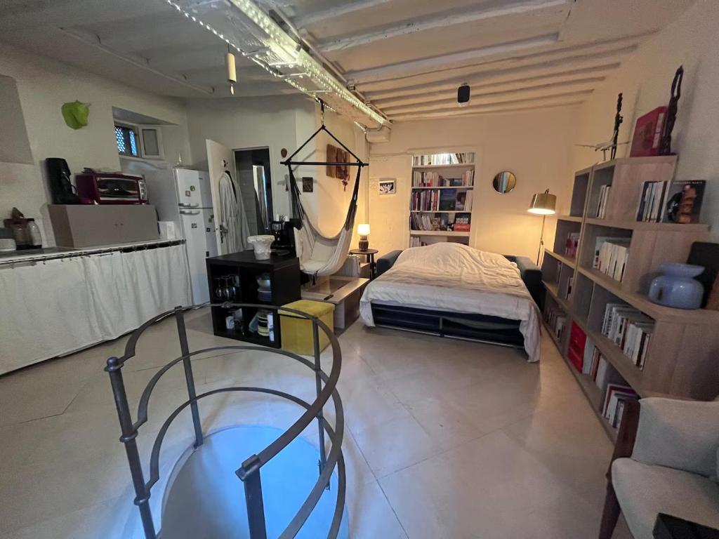Charming location in Saint-Germain-des-Prés - 5