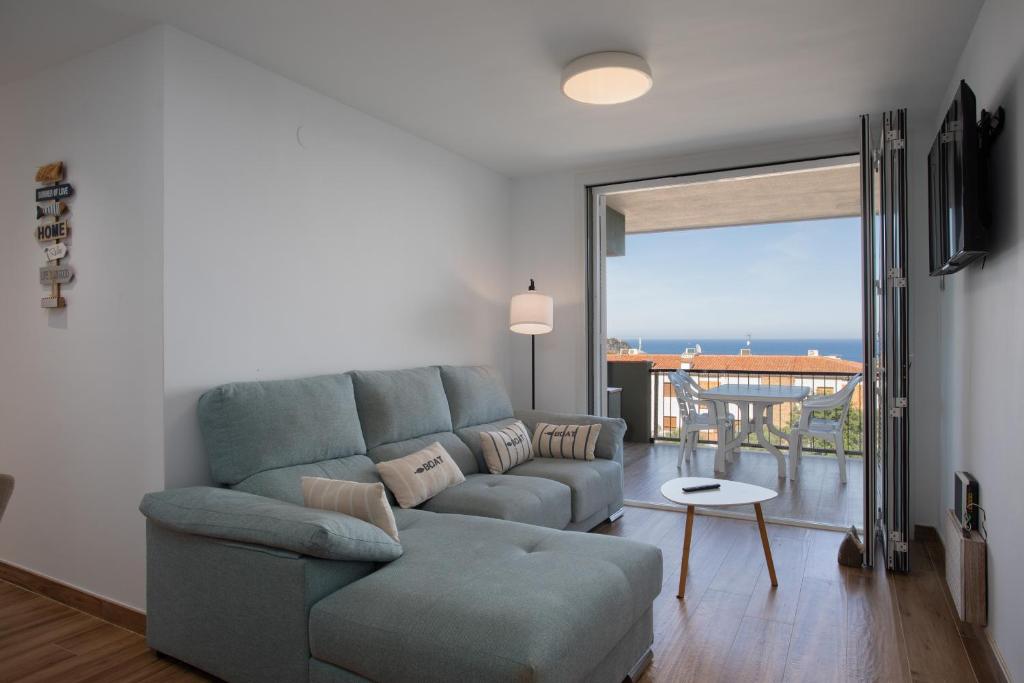 Apartament gran amb vistes al mar, piscina i pàrquing - 1