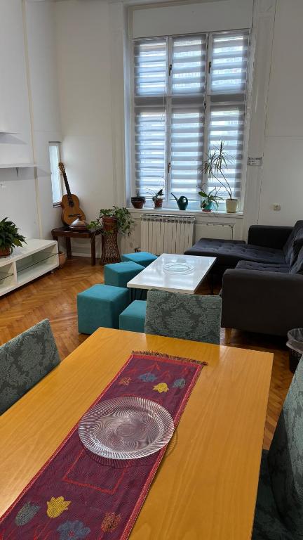 City centre apartment-3 bedroom, Vječna vatra - 3