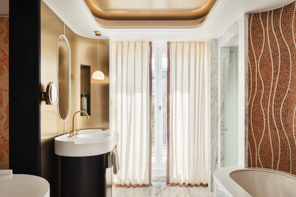 Hotel de Sers-Paris Champs Elysees