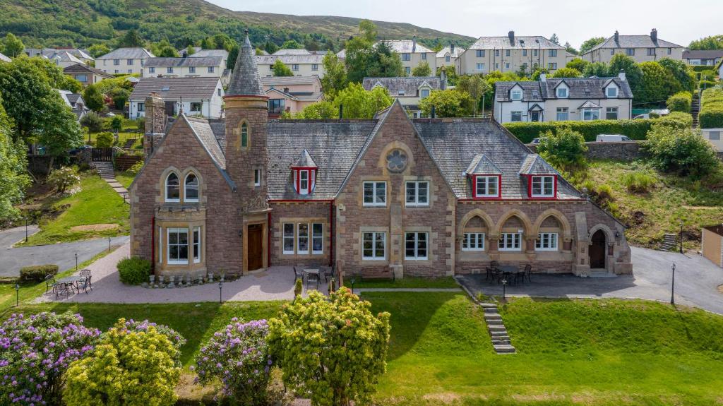 St Andrews House, Fort William