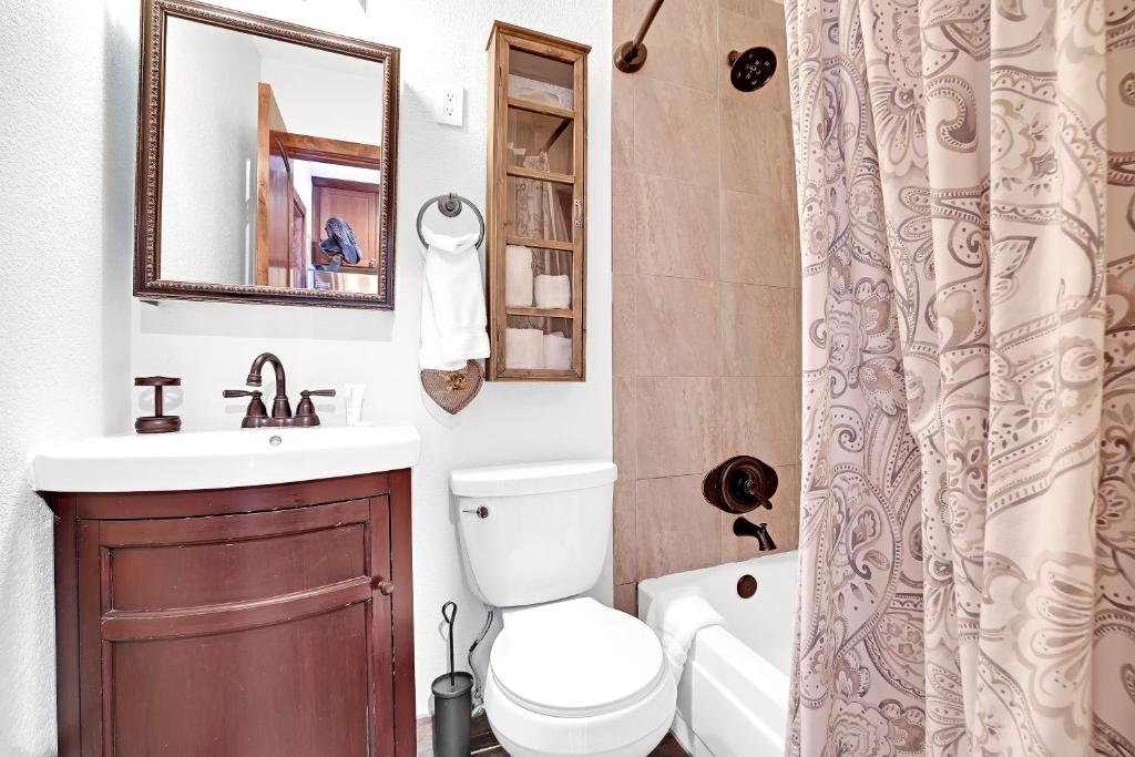 Park Meadows 5A by Ski Country Resorts, Breckenridge