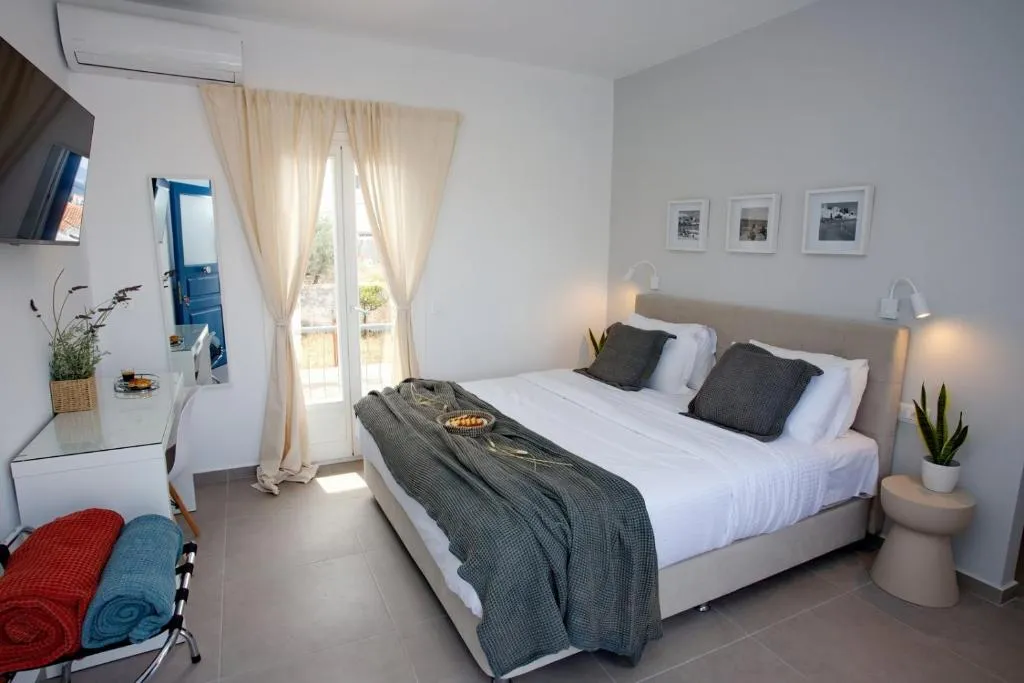 Arourahomes Spetses Town Suites, hotel in Spetses