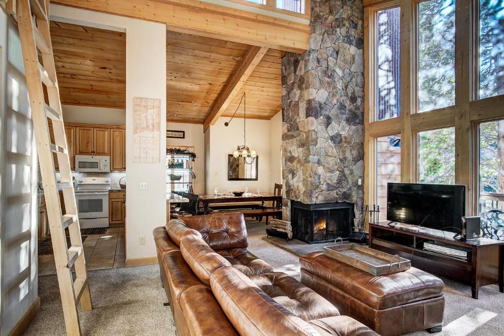Tannenbaum 301 by Ski Country Resorts, Breckenridge