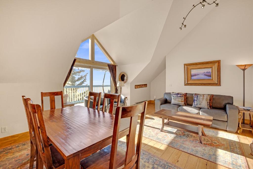 Image showcasing From $50pp - Ski Country Penthouse 4 by Ski Country Resorts ...