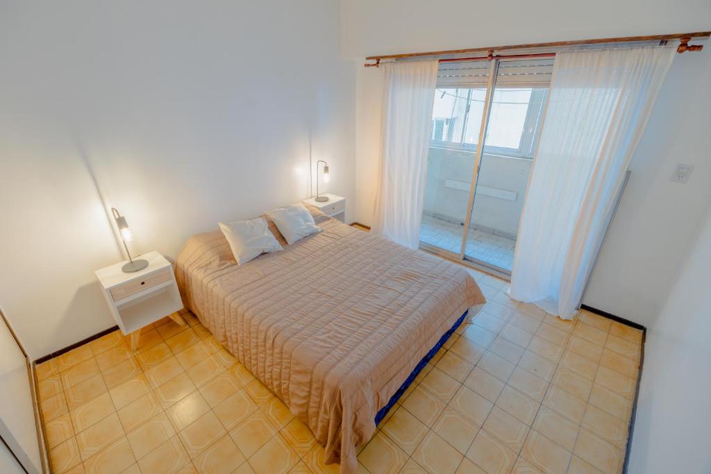 Check and Home - Bolivar II - 4 Huéspedes Amplio y Céntrico con Balcón, Mar del Plata