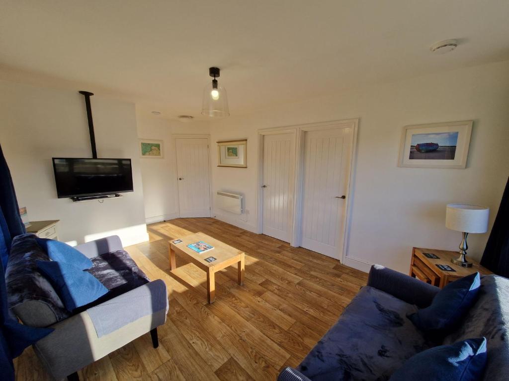 7 The Burrows, Braunton