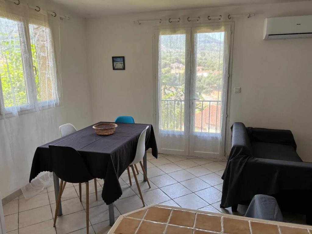 Maison de charme à Ajaccio avec terrasse et jardin - 2