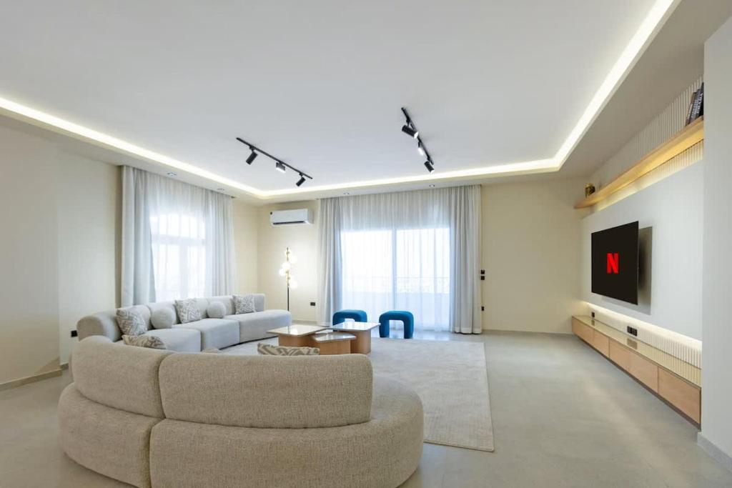 Elegant 3BR Apt - 3 Ensuites - Pool - By Beithady - BH-26-304, New cairo