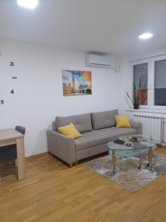 Apartman MD, Lukavica