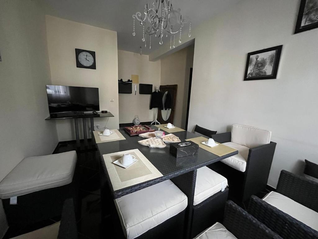 Tarik alkhir, Agádir