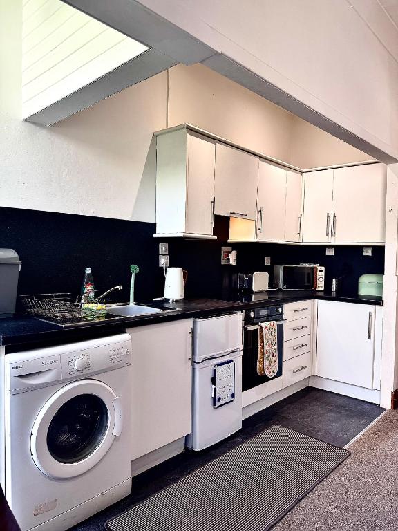 4B Millhill Street photo 3