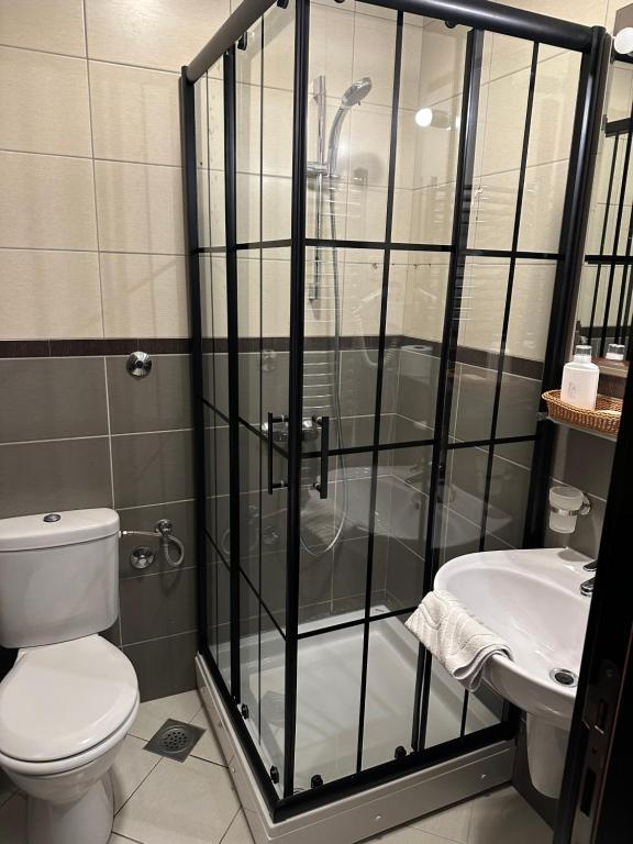 Lucic Rooms & Suites - 5