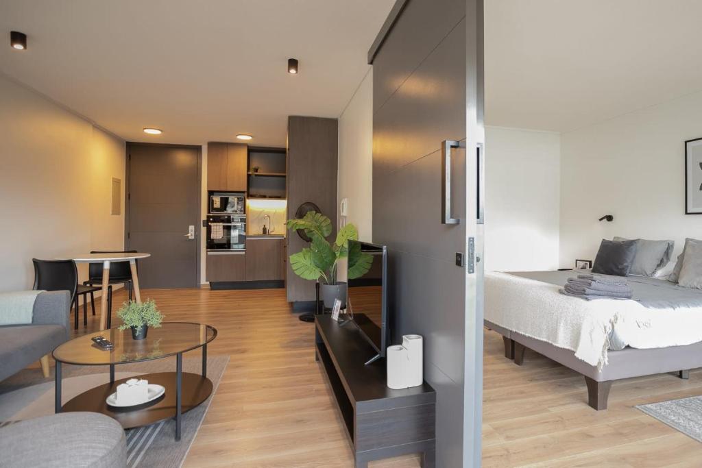 Modern 1BR steps from Escuela Militar - 4