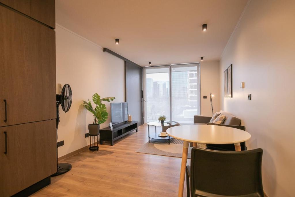 Modern 1BR steps from Escuela Militar - 5