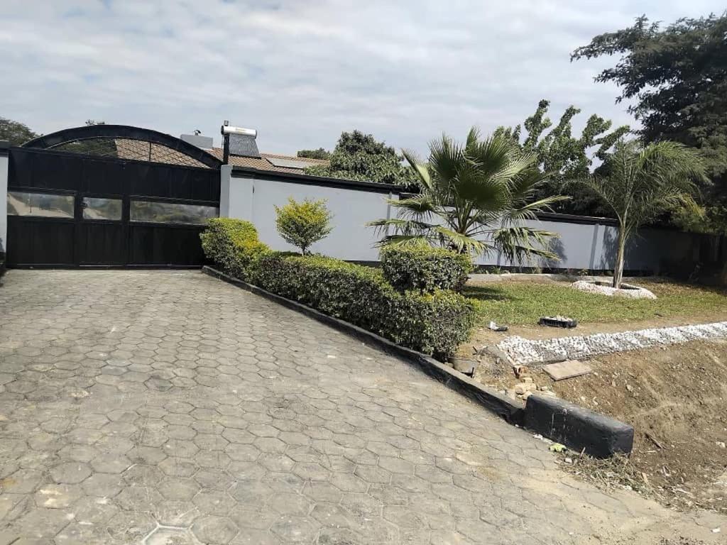 Gogo Rennie Guest House, Mutare