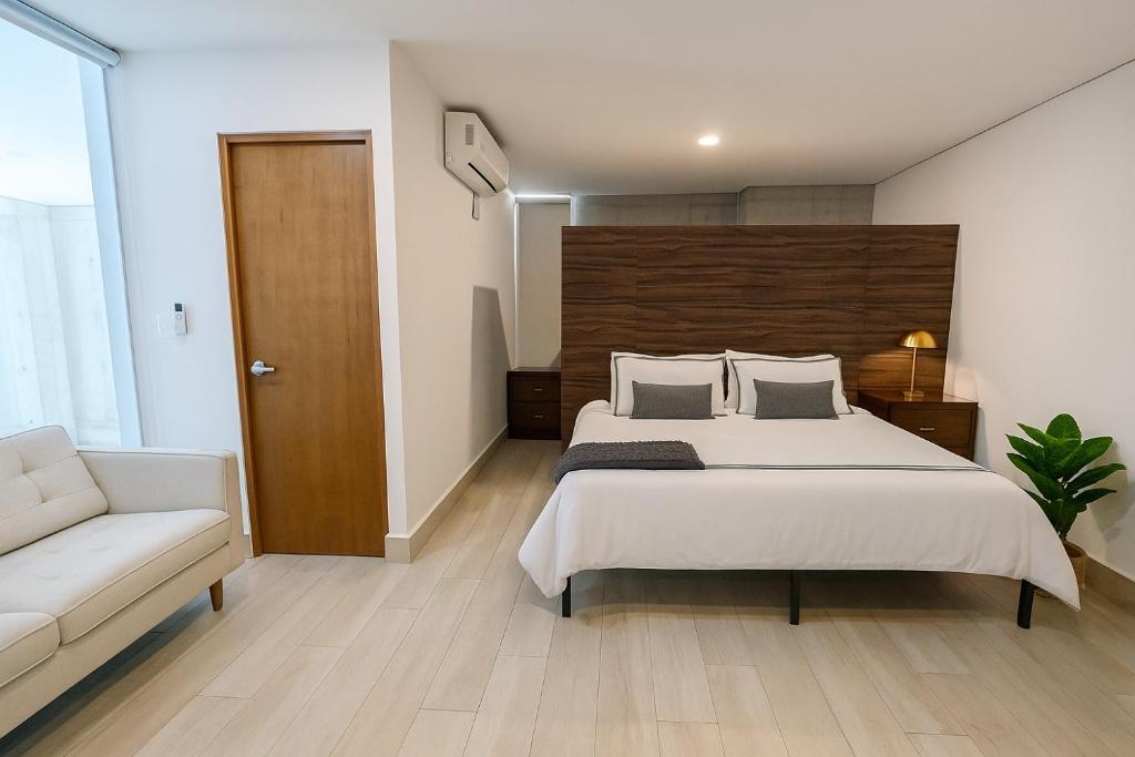 Luxury Loft Monterrey City Living at Landmark High Rise - 4
